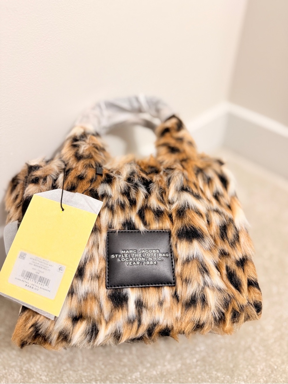 NWT Marc Jacobs SMALL TOTE BAG IN LEOPARD FAUX FUR - Picture 3 of 9